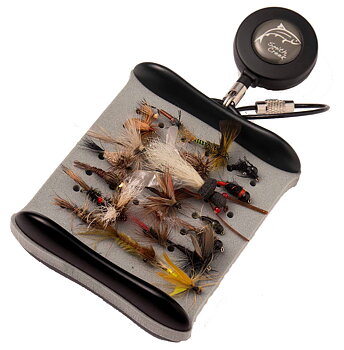 Smith Middle Fork Fly Patch™ with zinger and attachment cable