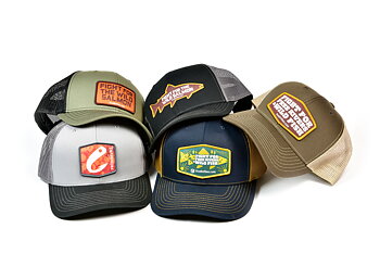 Frödin FREE RIVERS & WILD FISH’ TRUCKER HAT - Navy Blue / Gold