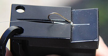 Magnetic Tippet Threader