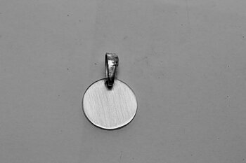 Gravyr bricka i silver med silver halsband 14,5 mm