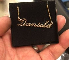 Mittnamnhalsband Namnhalsband i 18k guld Daniela - 2