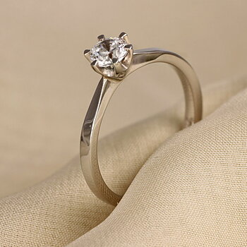 Contessa EF40 -  Lab Grown solitärring 0,50 ct i vitguld