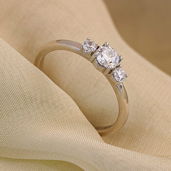 Anita - Lab Grown sidostensring 0,35 ct i vitguld