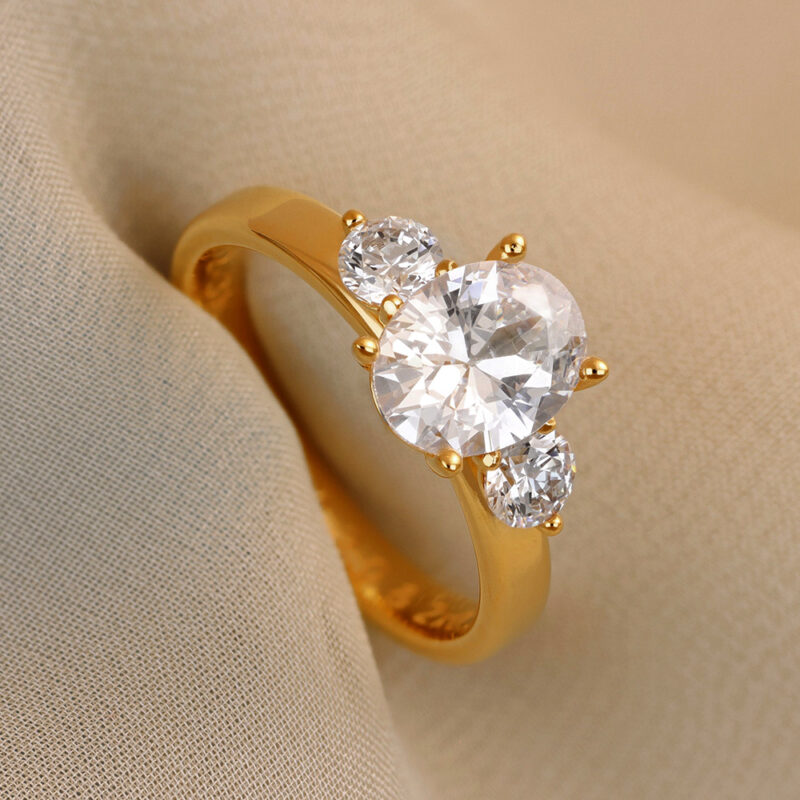 Agneta - Lab Grown sidostensring oval 2,0 ct i rödguld
