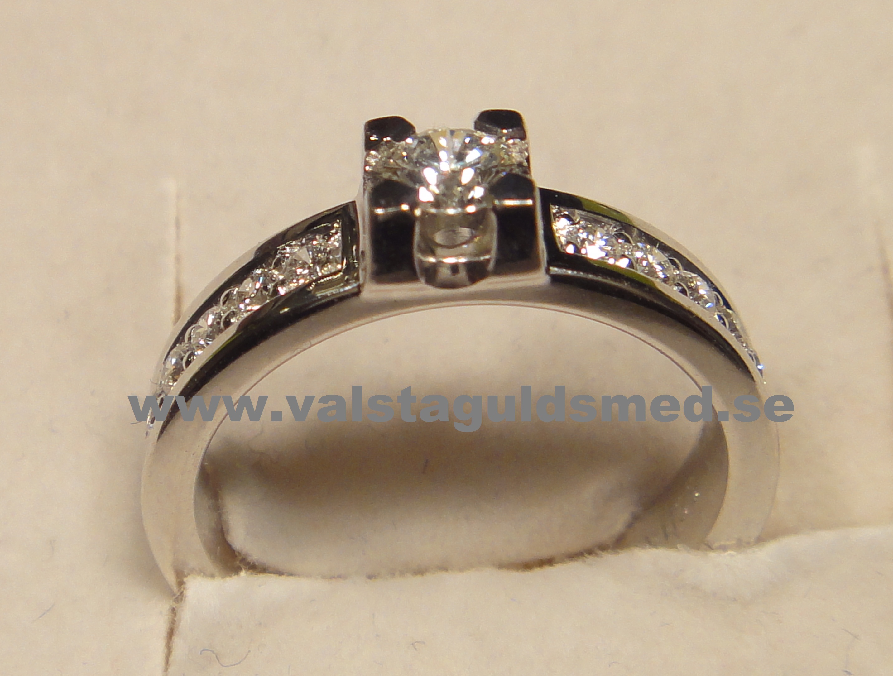 Allians Solitär 5844   0.50 ct