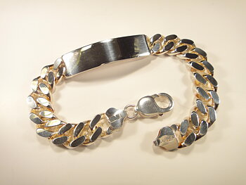 Silver armband med gravyr platta