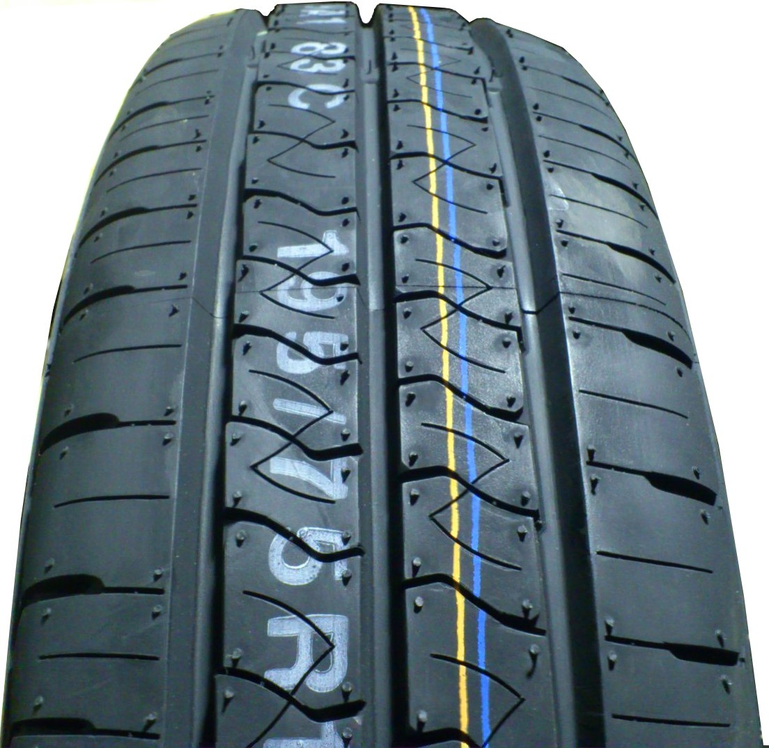 215-65-16C 109/107R KUMHO KC53 - 2