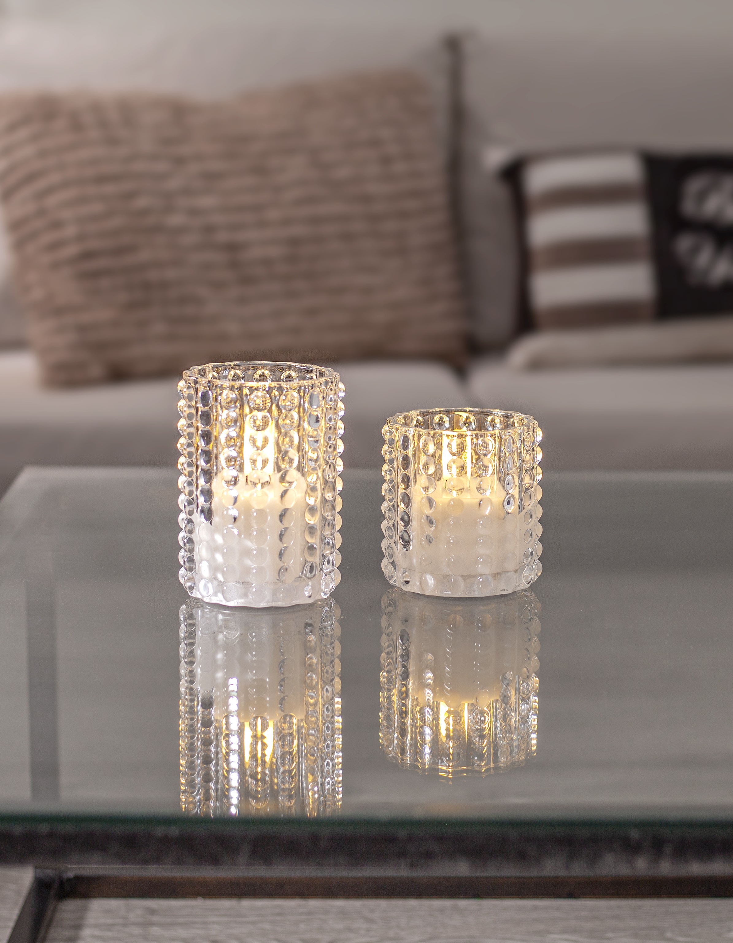 Blockljus i glas Dotty 12,5 cm. Batteriljus med timer och LED