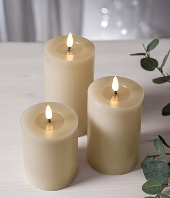 Blockljus beige 15 cm M. LED Batteriljus flow vax med timer