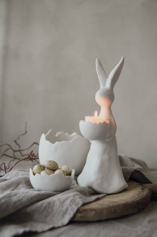 Kanin med ägg och ljushållare 25 cm. Majas Cottage bunny - 3