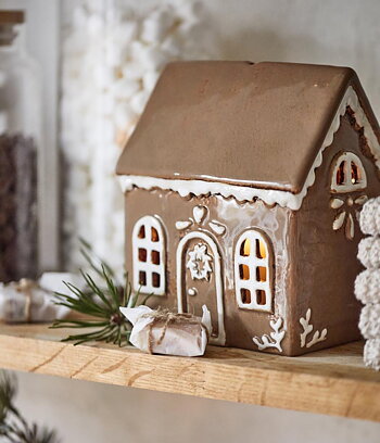 Huslykta pepparkakshus i keramik Nr 1
