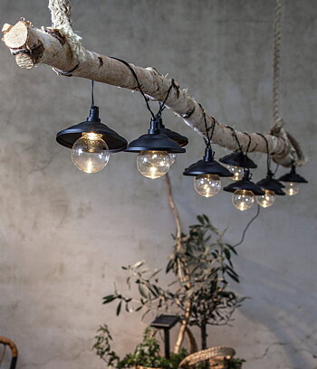 Ljusslinga Globe 180 cm med metallskärm. Solcells lampor