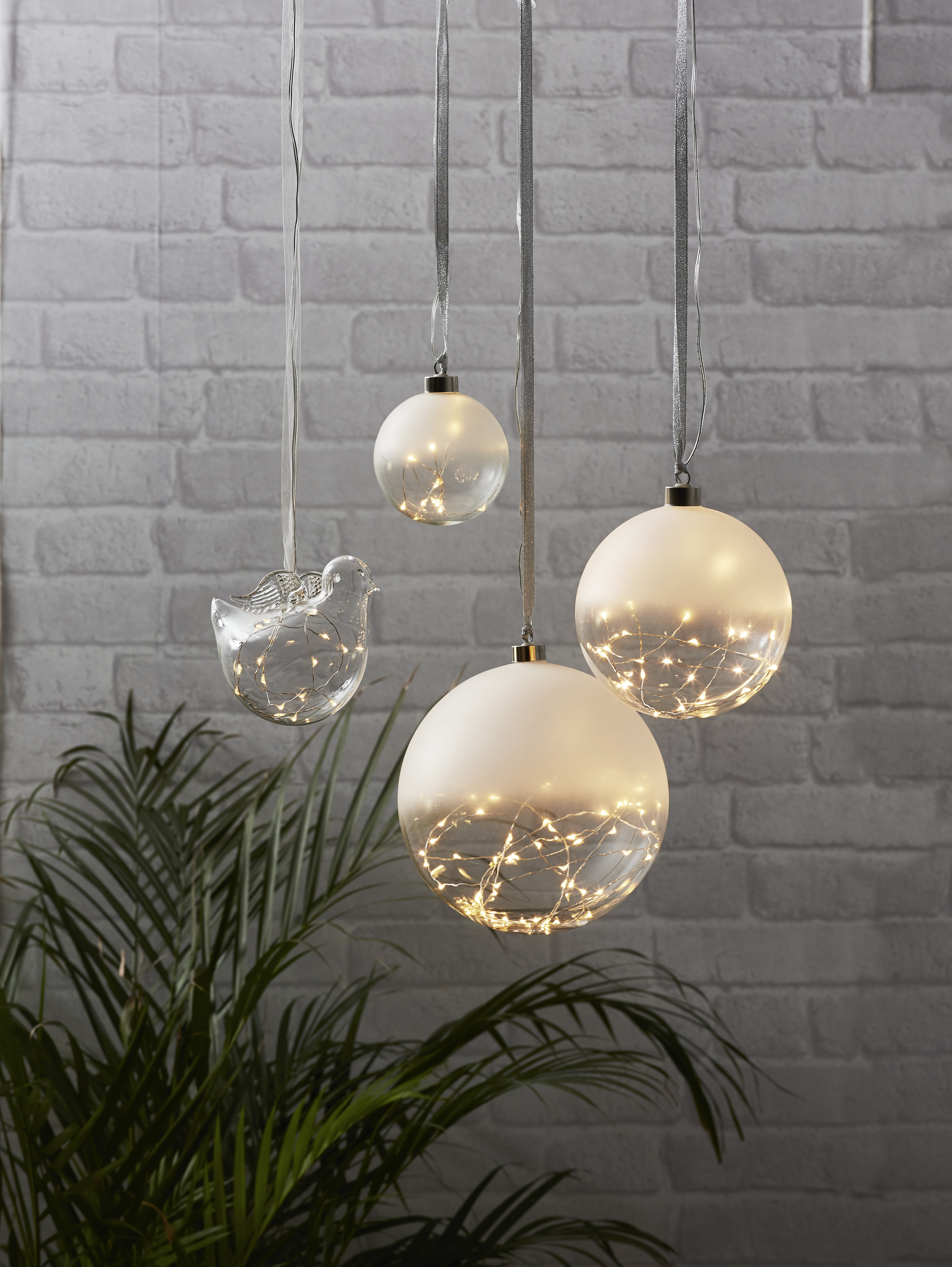 Glaskula med belysning 10 cm. Frostat glas S - 3