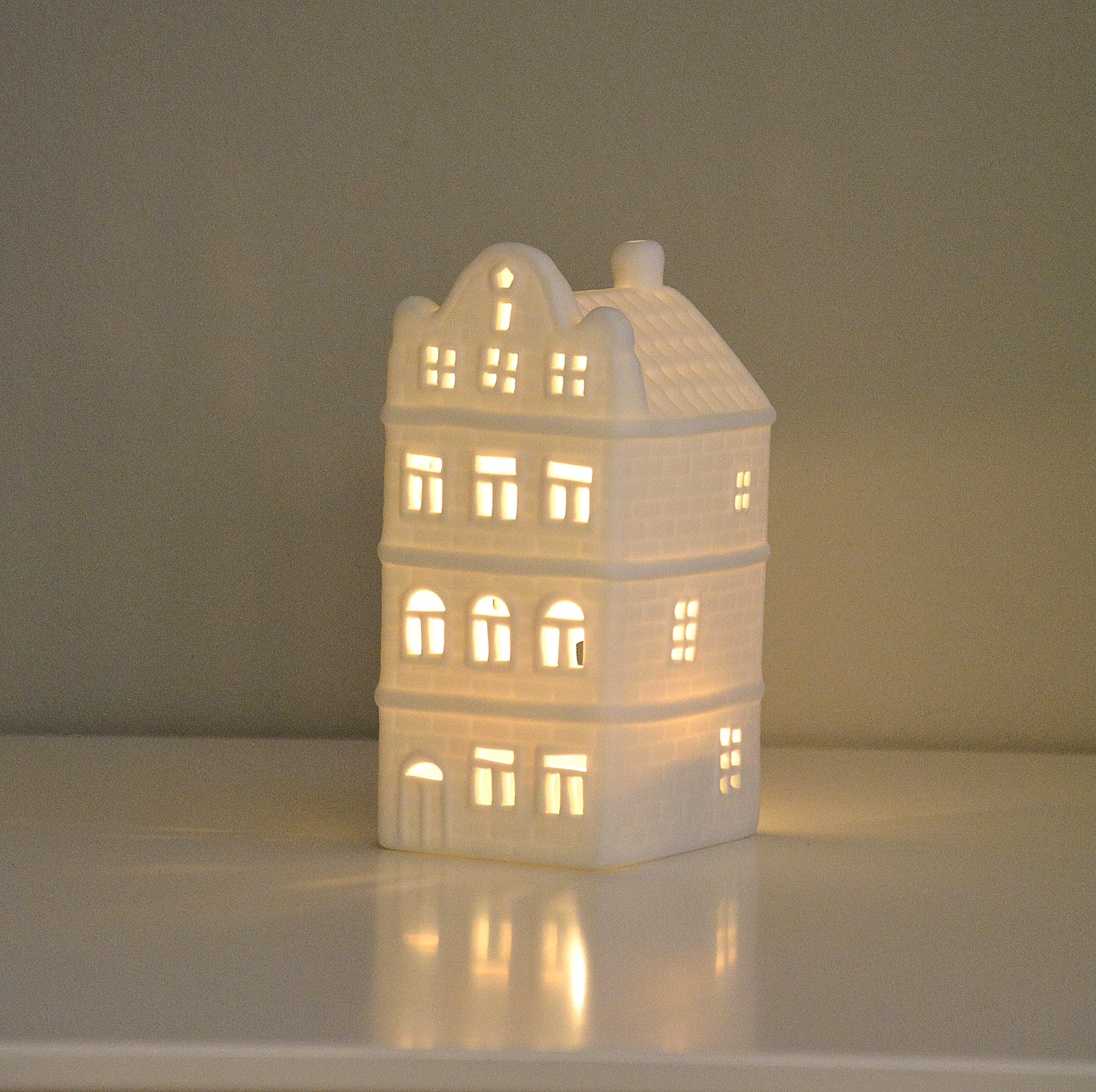 Huslykta nr 2. Ljuslykta hus. Kanalhus