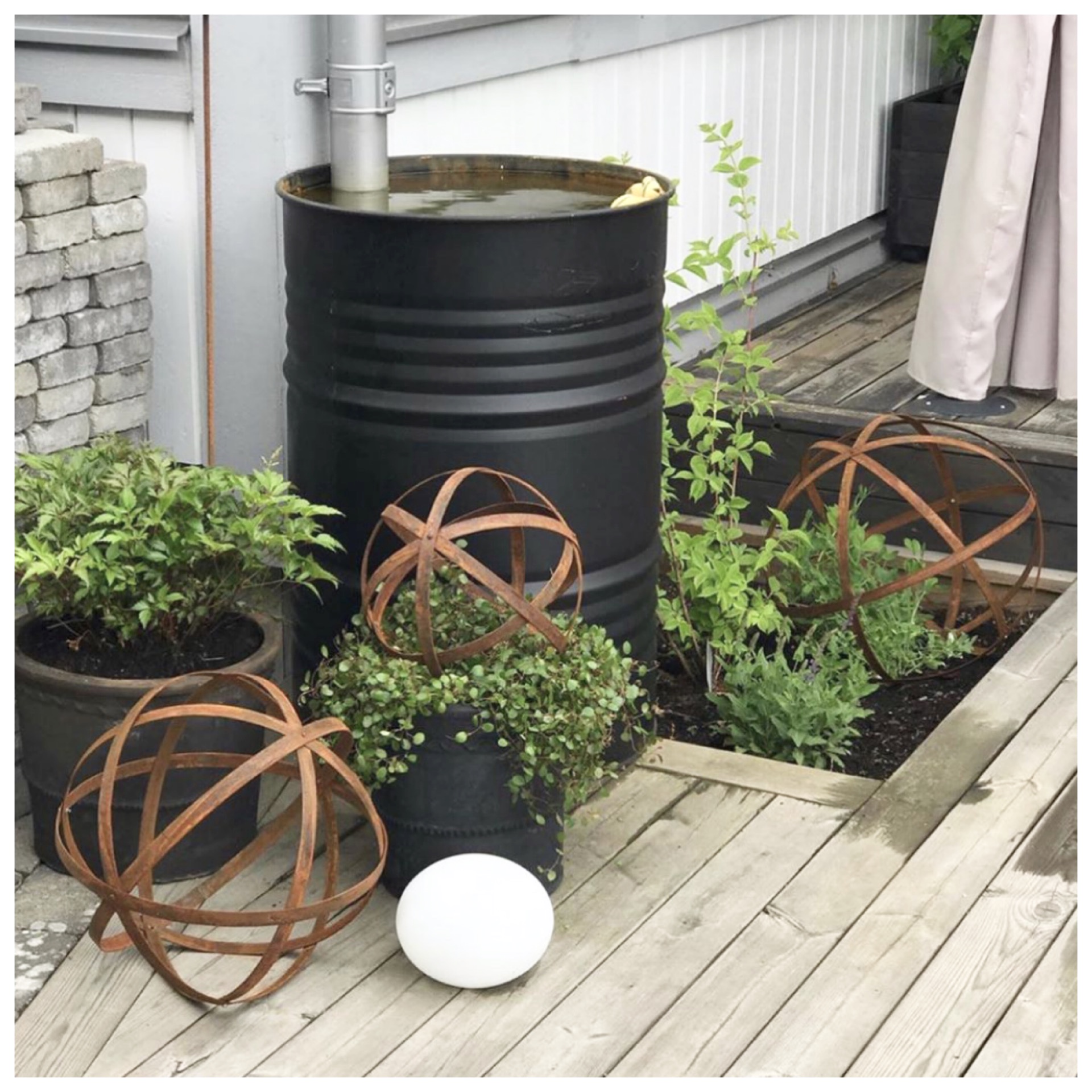 3 st Rostigt bandklot 30, 40 & 50cm 