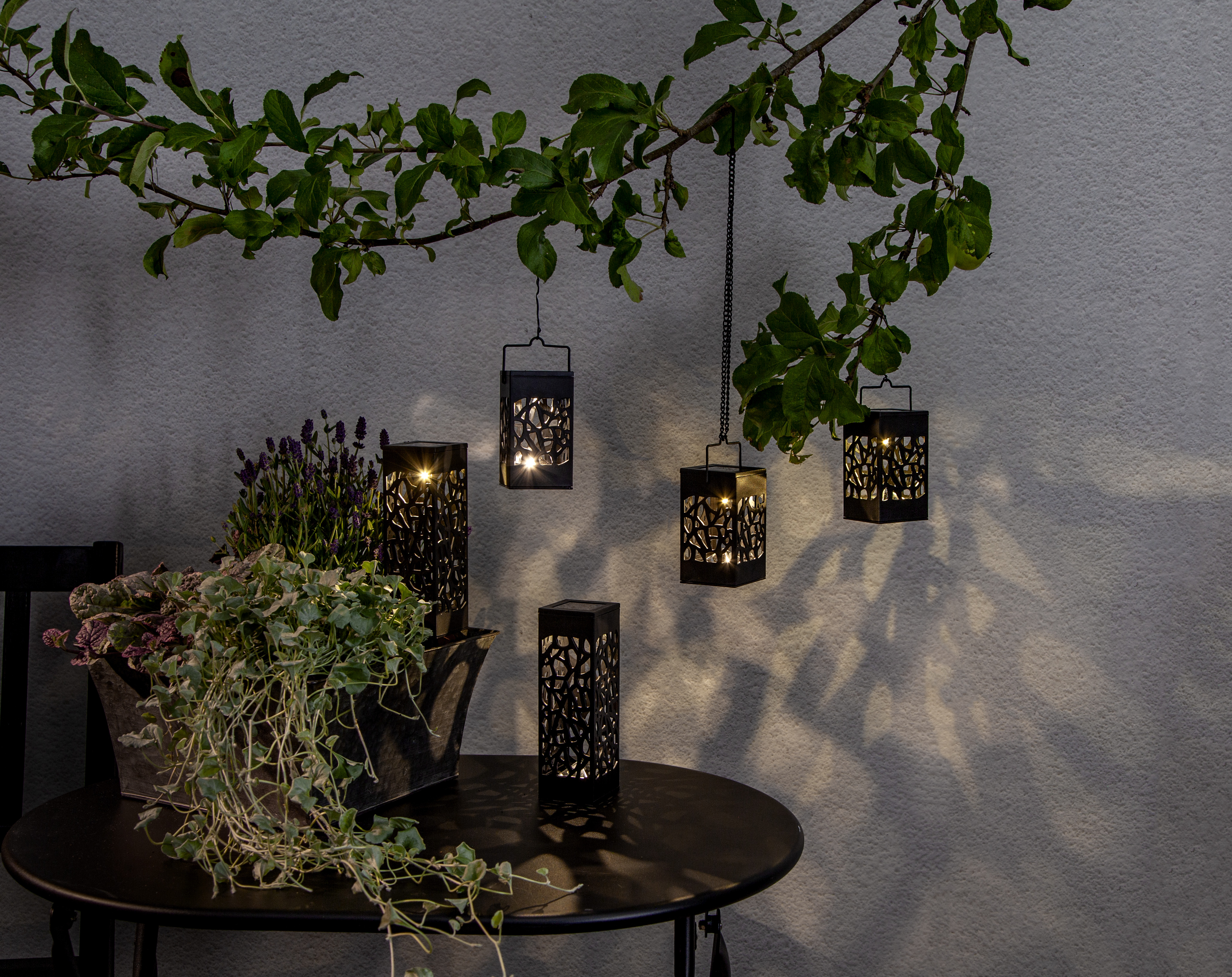 3 st hängande solcellslampor Ibiza  svarta