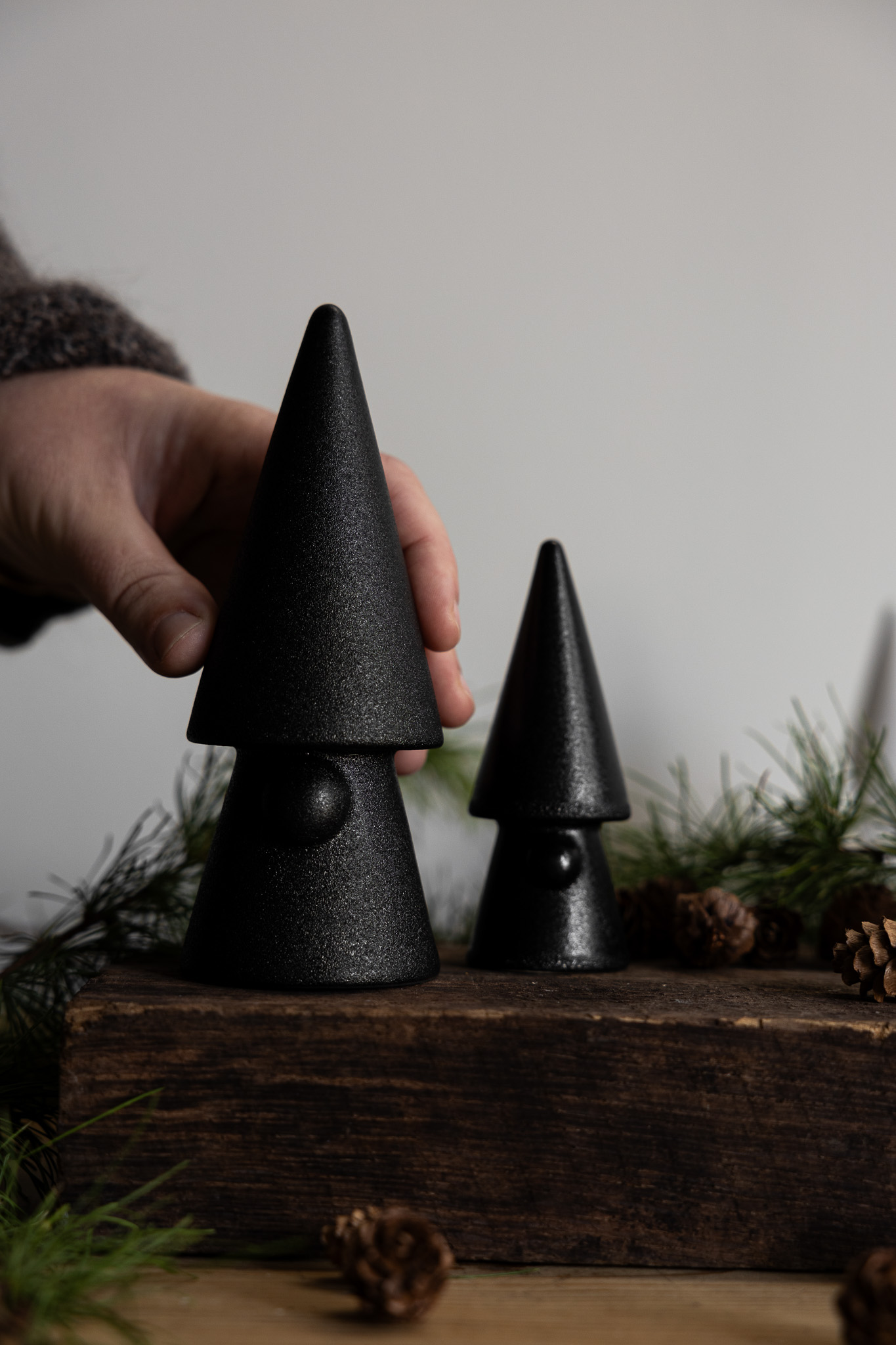 Evert tomte svart liten 10 cm