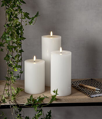 Blockljus vitt XL 17,5 cm S. LED batteriljus flow vax med timer