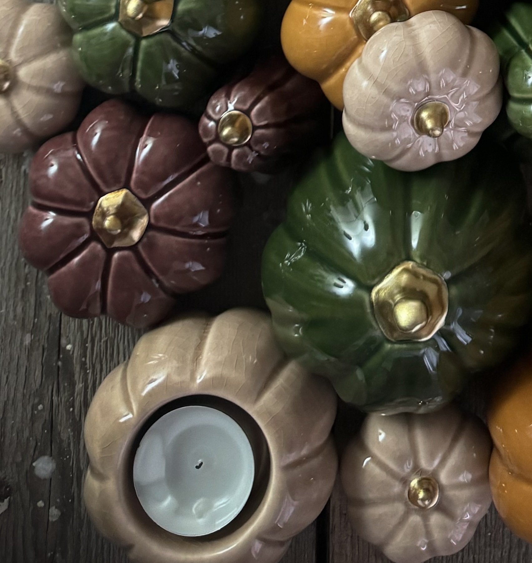 Pumpa ljuslykta beige 7,8 cm keramik