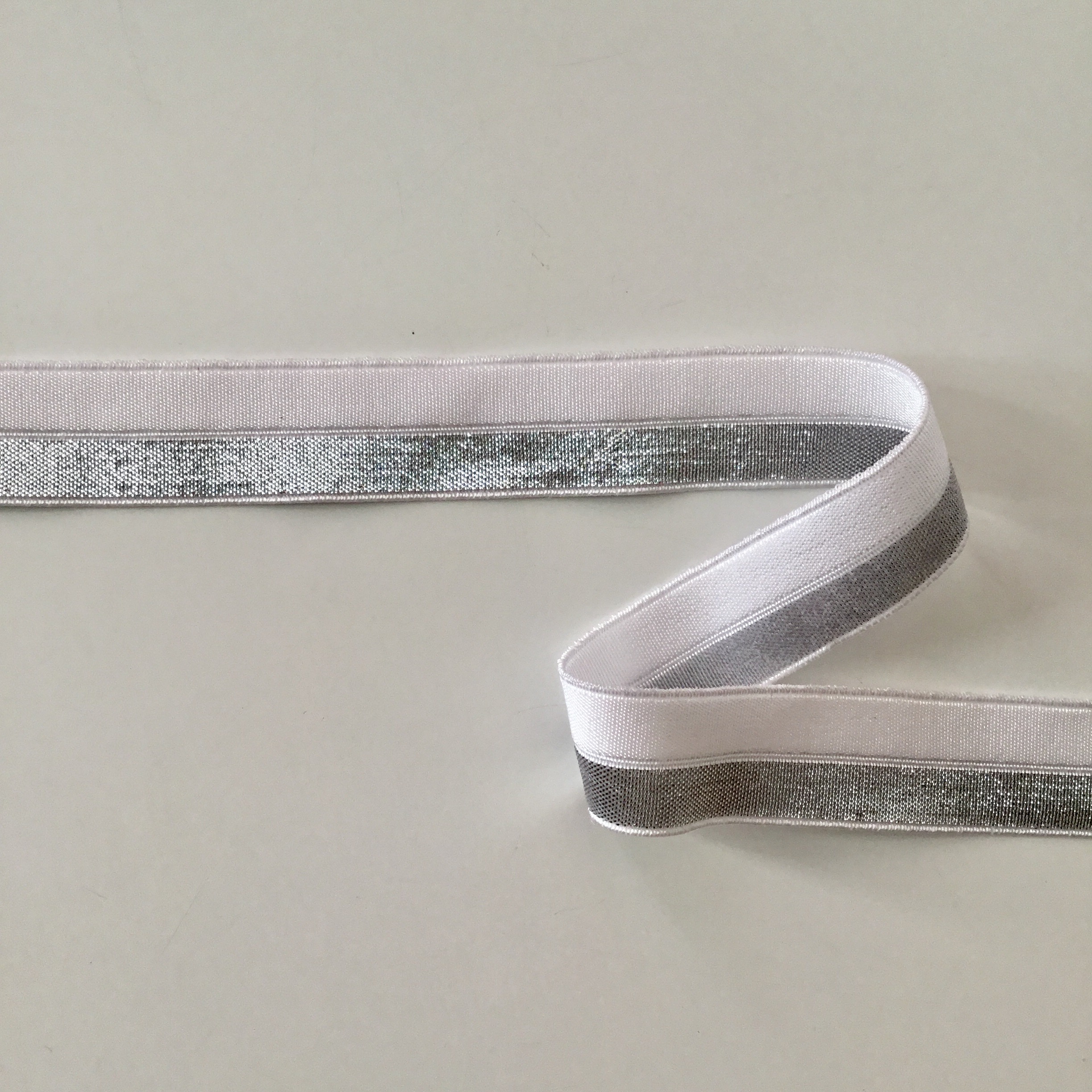 Vikresår metallic vit/silver 16mm - MT16