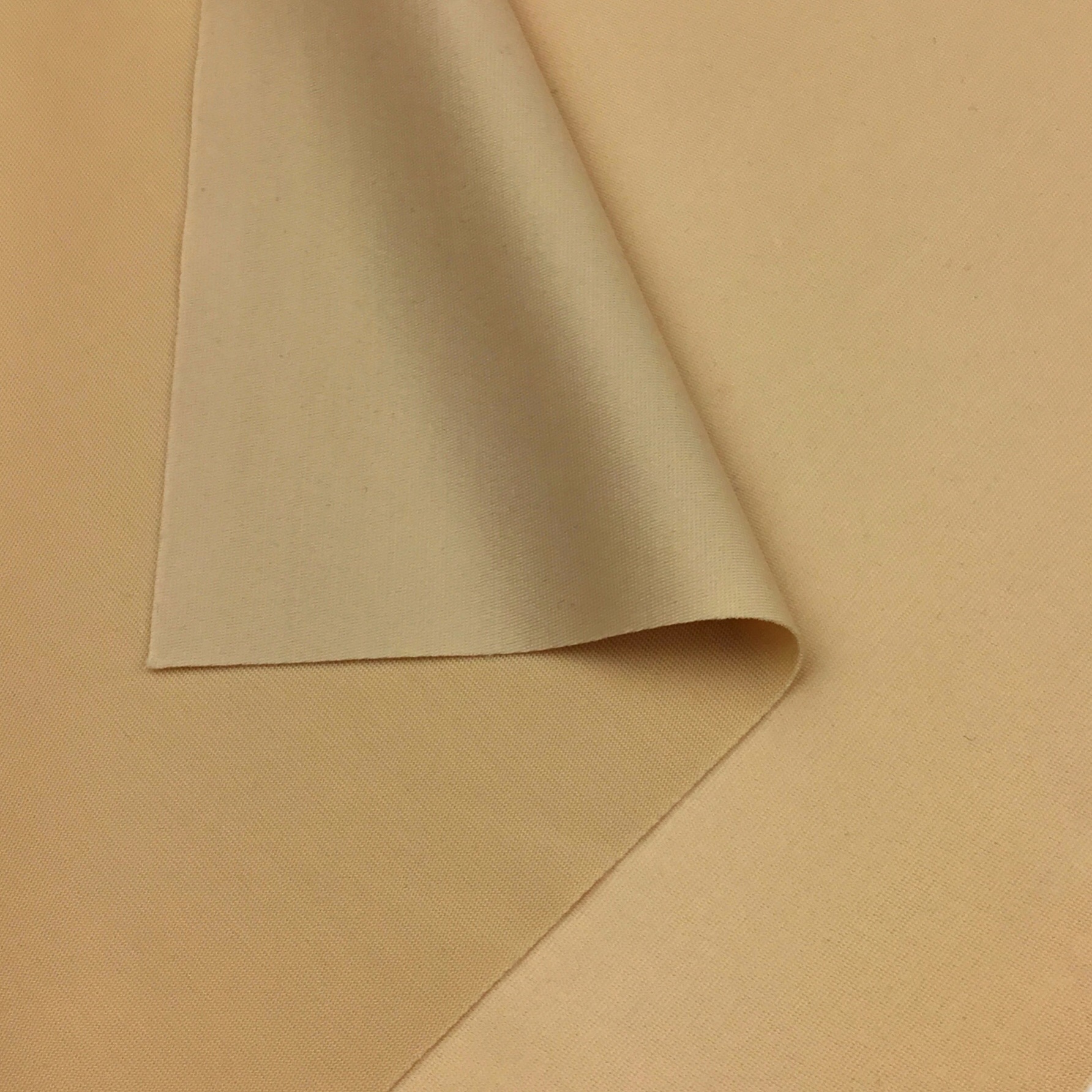 Stretchsatin Nude AM665