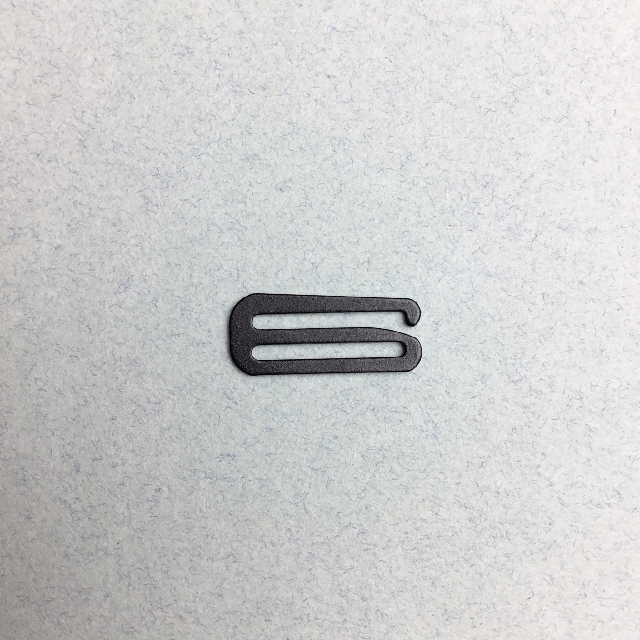 Hook 15mm - black