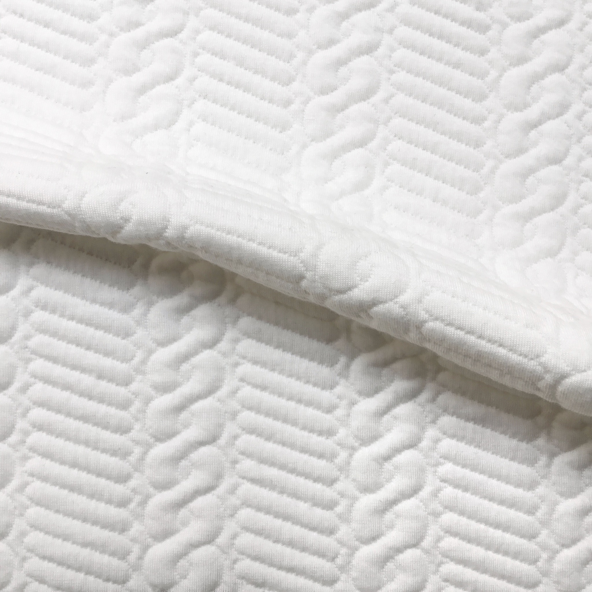 Braid pattern jacquard jersey offwhite HE314