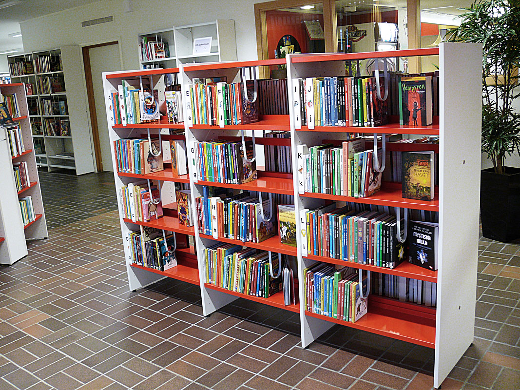 Hässlehus library - 3