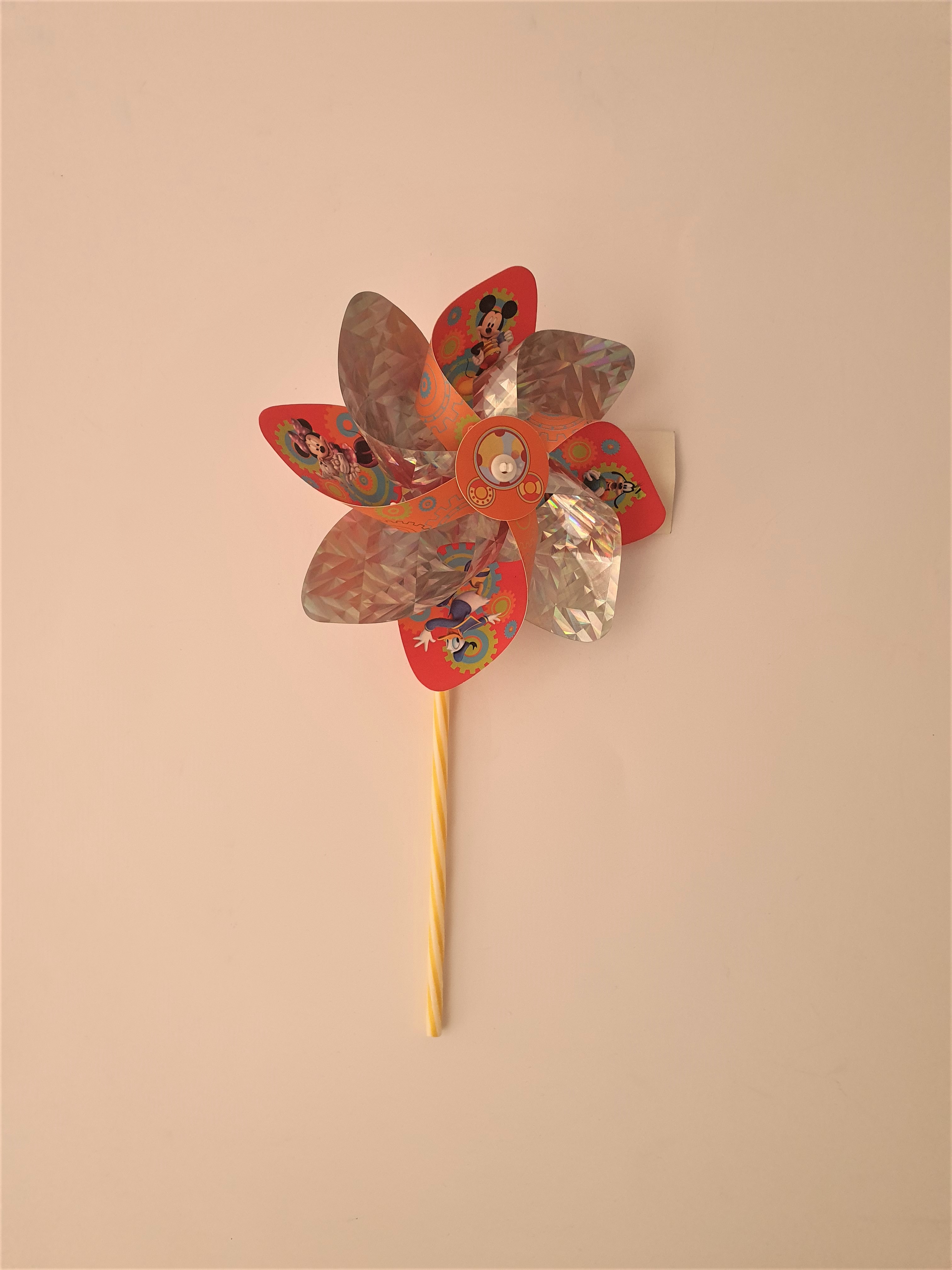 Disney, Wind spinner (various motifs) Cheap toys online LekOutlet.se