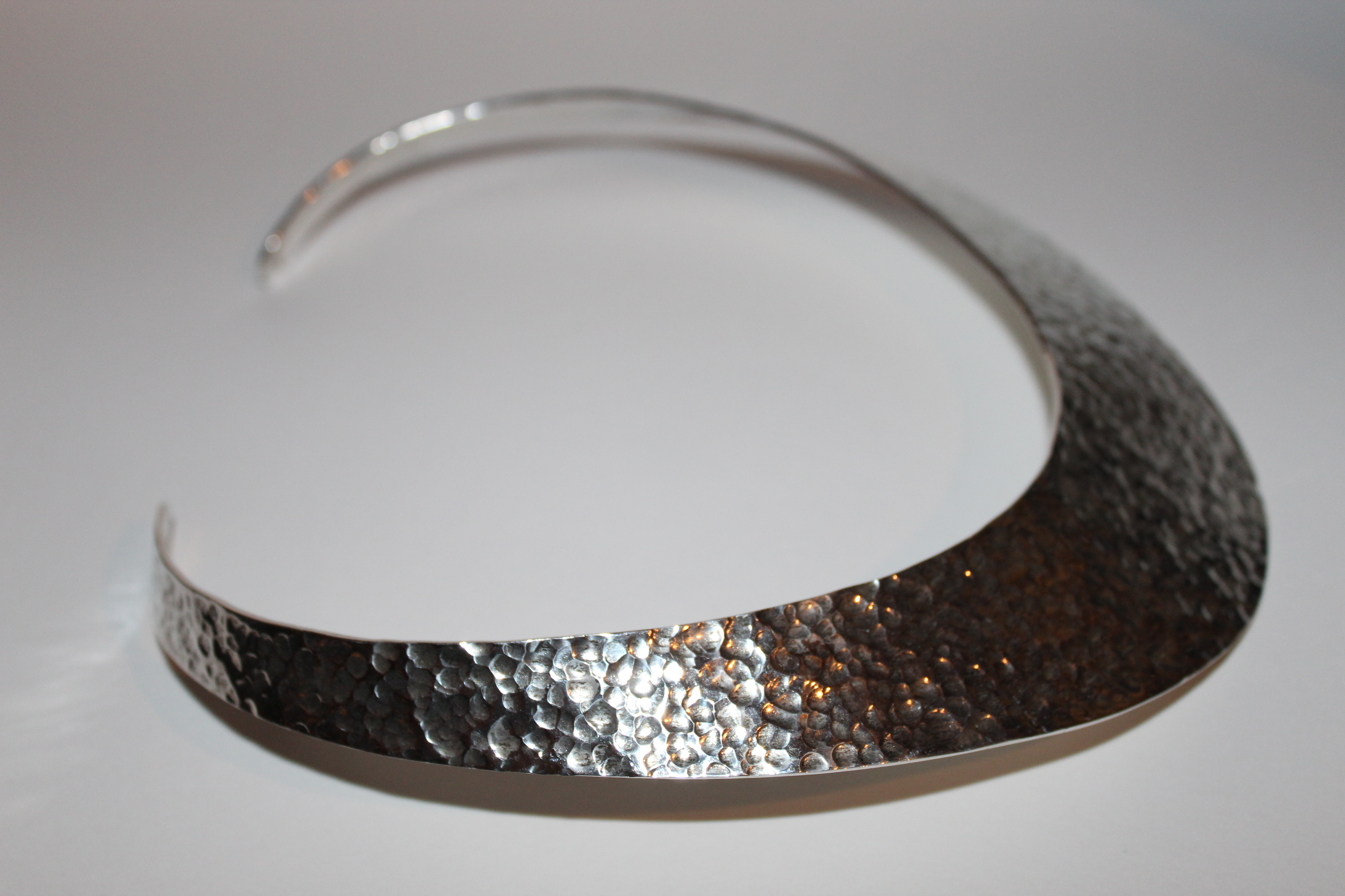 Kraftig halsring i silver - 3