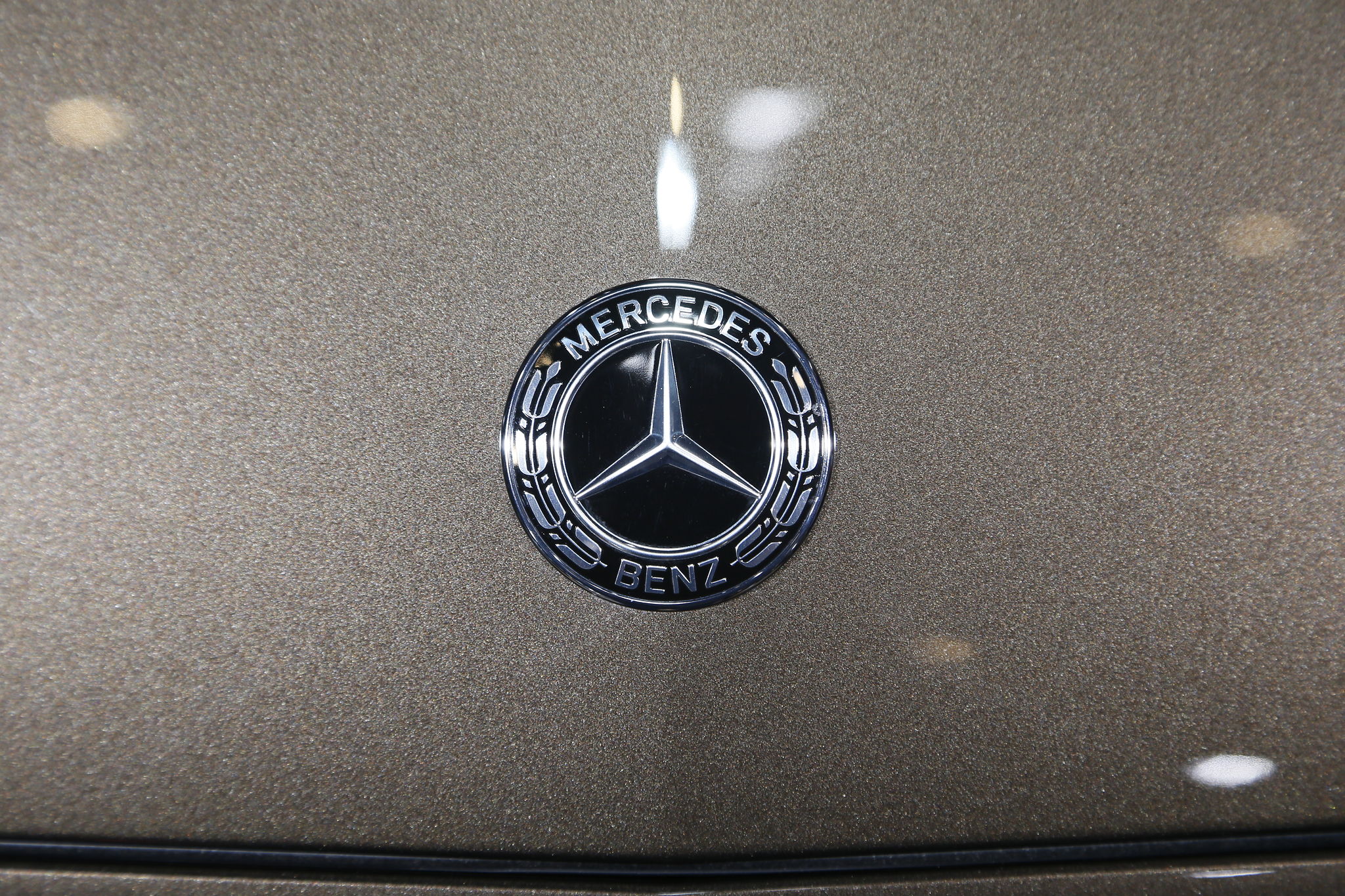 Replacement emblem for hoodstar. BLACK MB Orginal. - 4