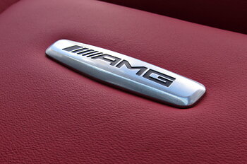 Emblem AMG seat+matt Emblem facelift 1st