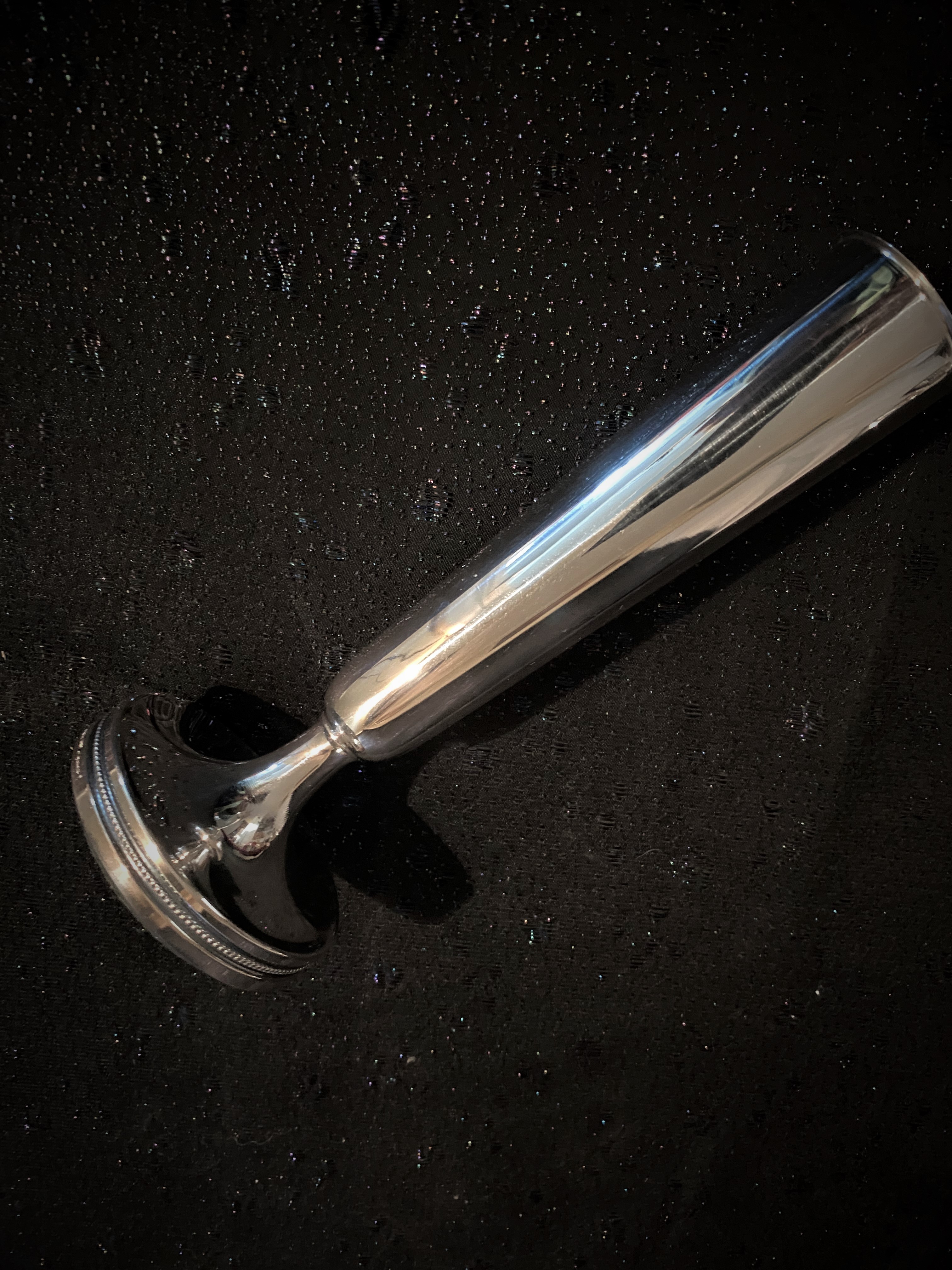 Vas  i Äkta silver. Markströms Uppsala. Design  Löfman.Ny, oanvänd från 1980 - 3