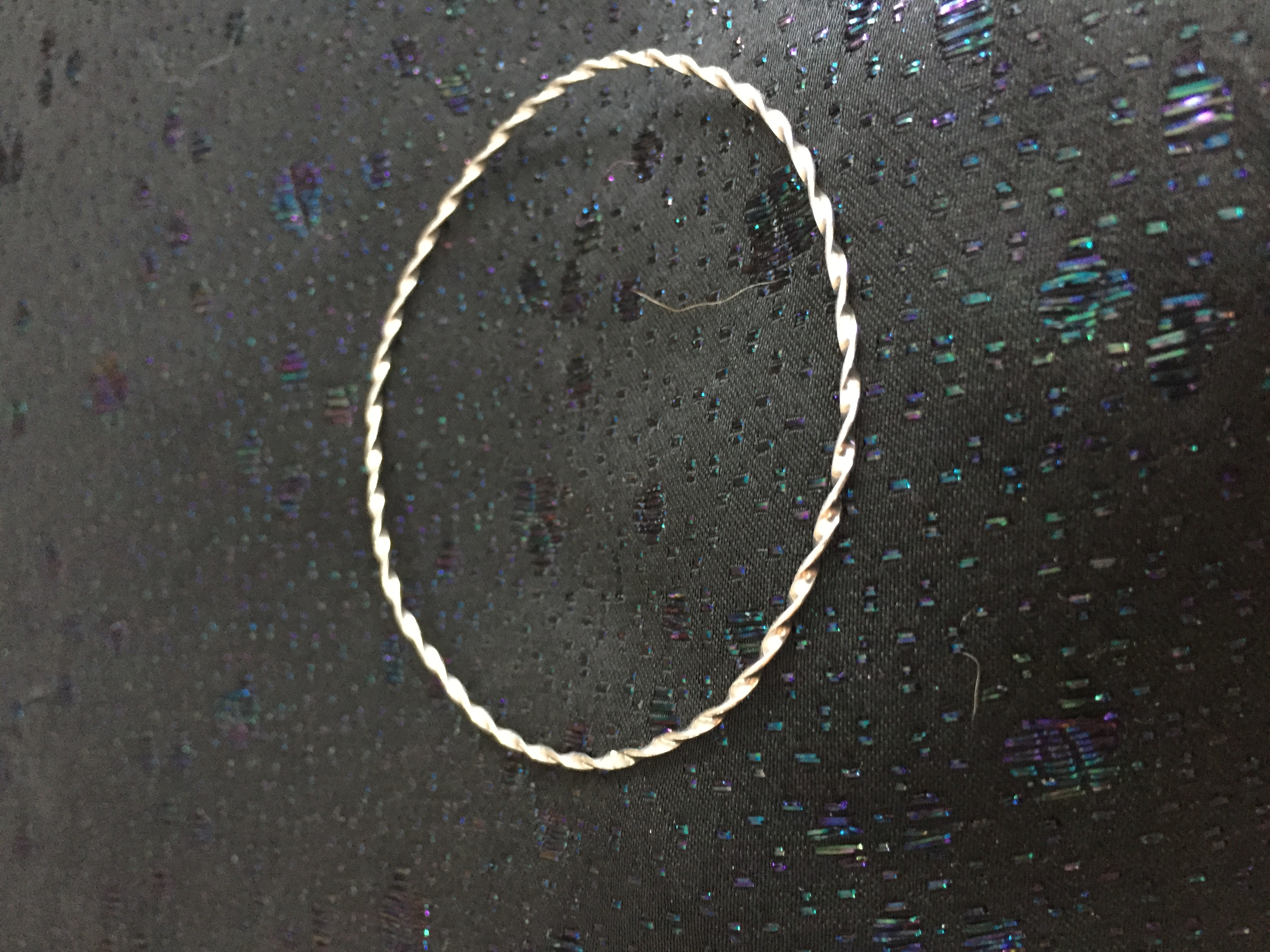 Armring i äkta silver med vridet mönster. 1980talet