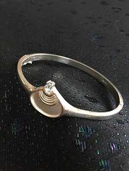 Armring i silver med blå akvamarin. 1990talet