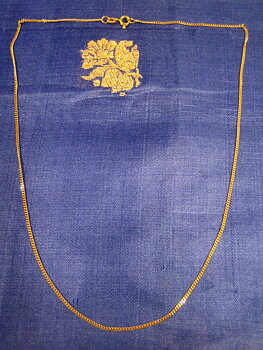 Guldkedja i 18 karat guld.Modell Pansar. 50 cm lång. 7 gram