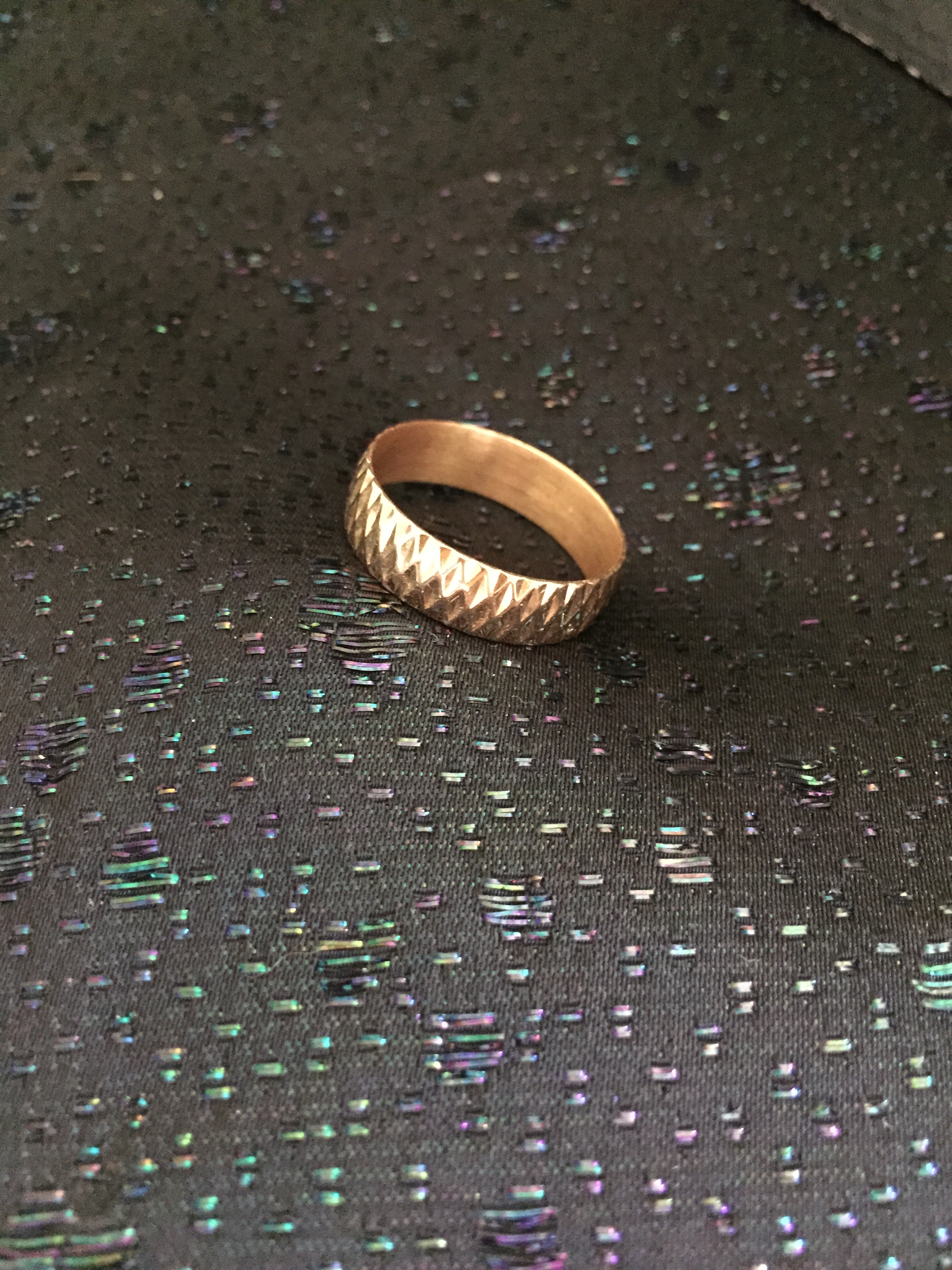 Ring i 18 karat guld med vackert mönster.St 16,5. 1970 - 3