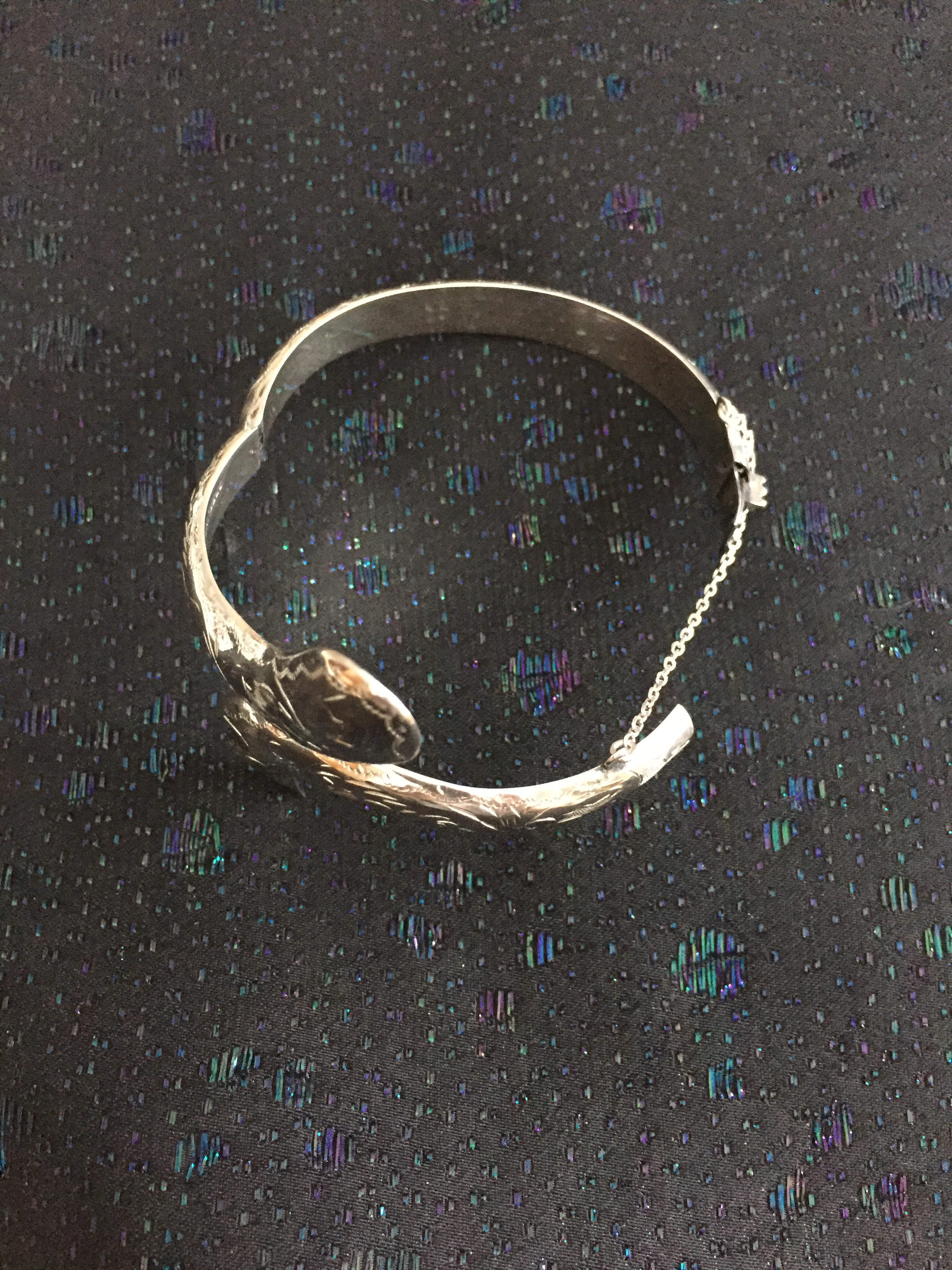 Armring i äkta silver med handgraverat mönster. - 2