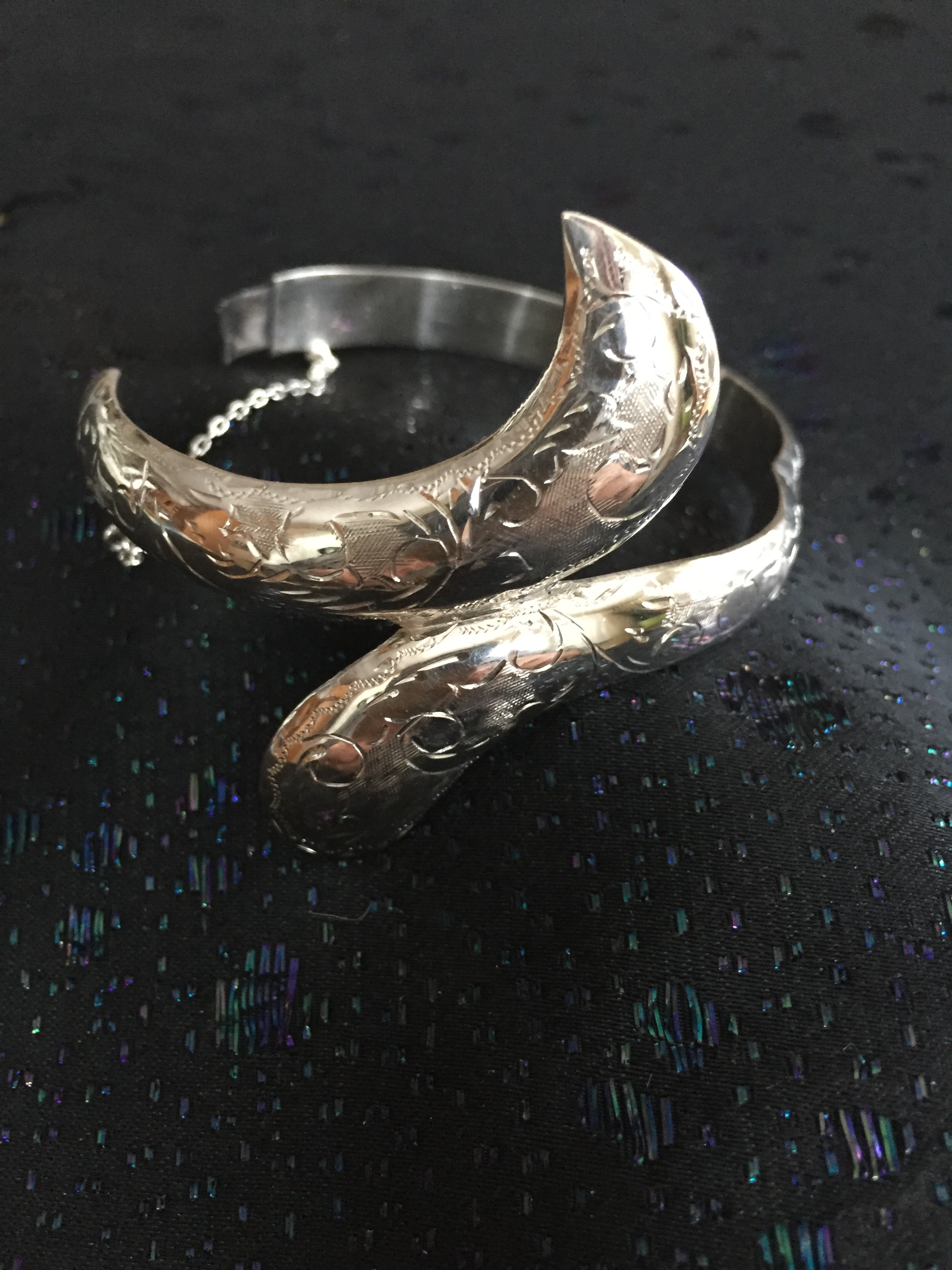 Armring i äkta silver med handgraverat mönster. - 3