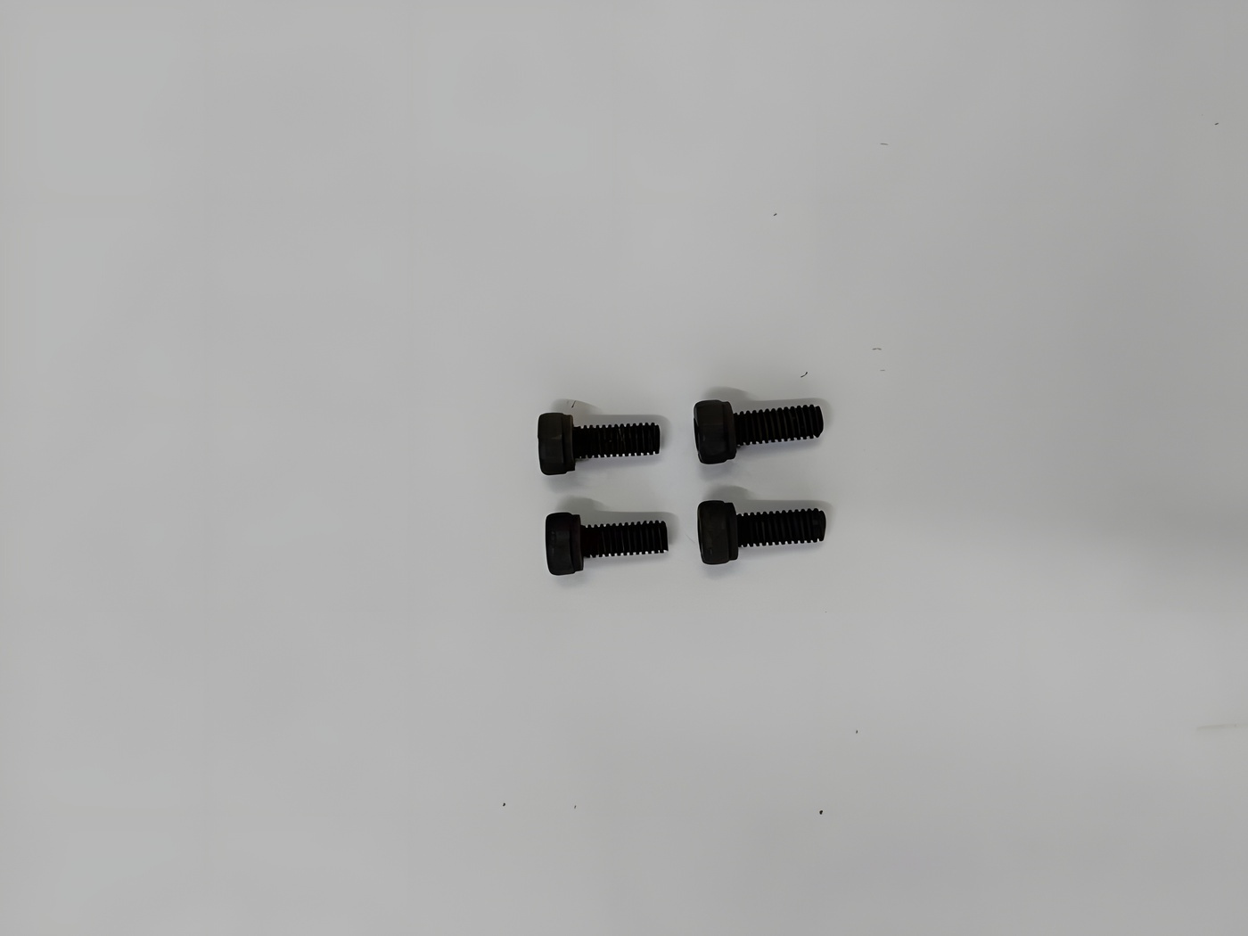 WLToys Hex Skruv M4x10mm (4)