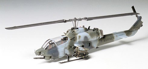 TAMIYA 60708 1/72 Bell AH-1W Super Cobra