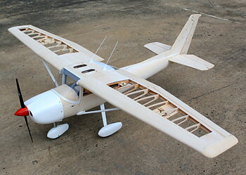 Seagull Cessna 152 Master Scale Edition Aerobat Byggsats 203cm