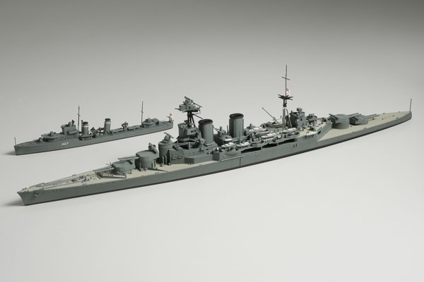 Tamiya 31806 1/700 British Battle Cruiser Hood & E Class Destro