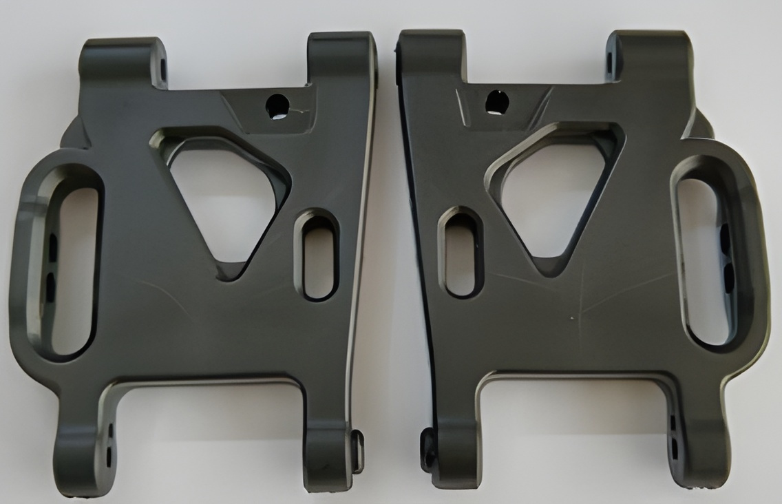 WLToys Bärarm Fram (2)