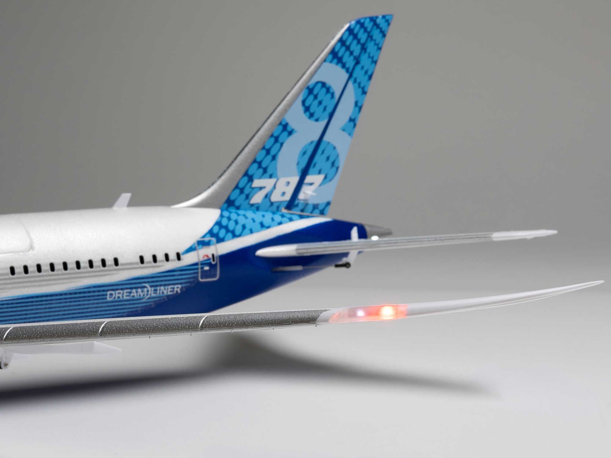 E-flite Micro Boeing 787 Dreamliner Twin 30mm EDF BNF Basic with AS3X and SAFE Select - 16