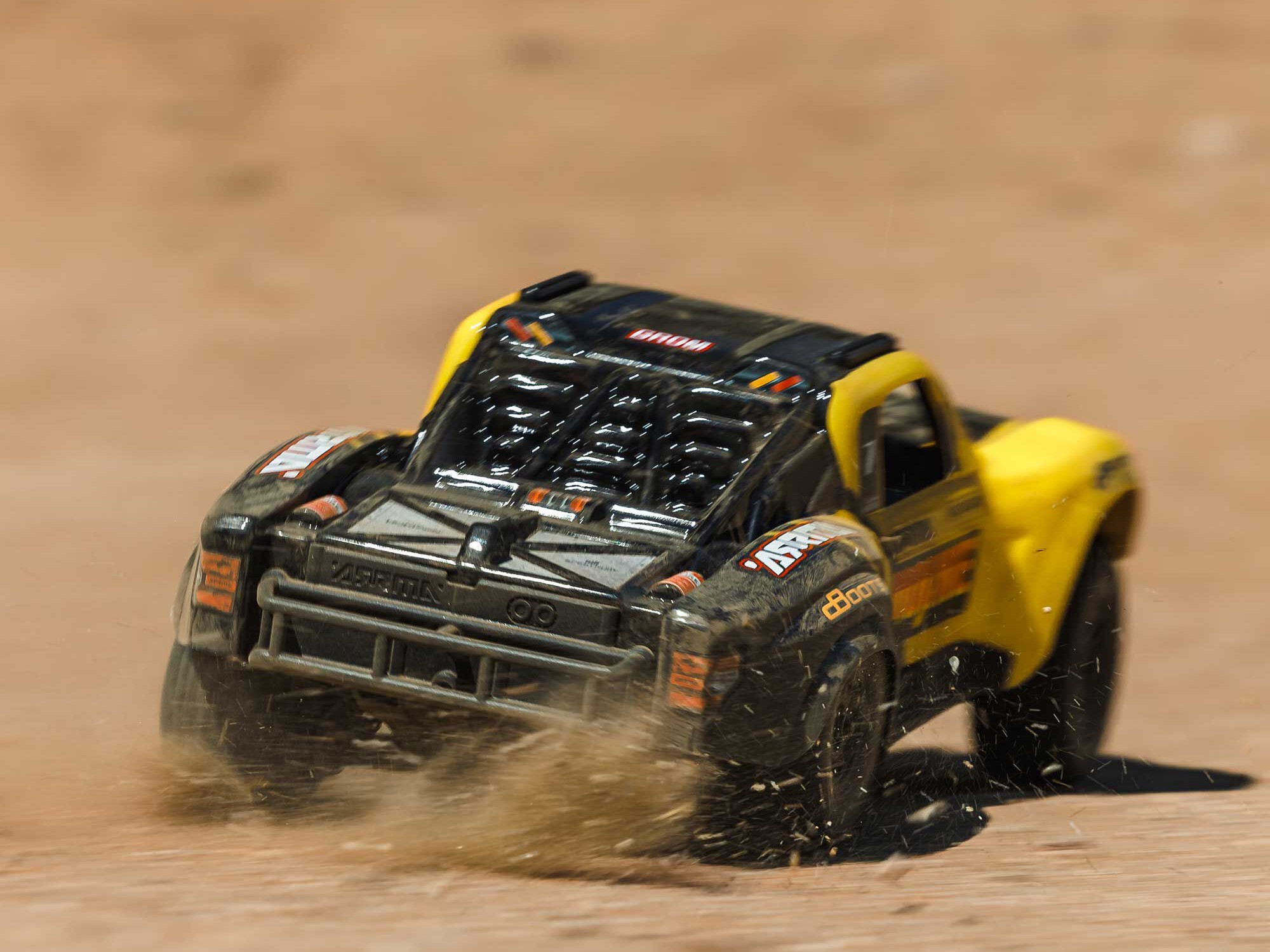 Arrma 1/16 MOJAVE GROM 4X4 RTA KIT Brushed Desert Truck (Battery &amp; Charger Included), Clear/Black - 10