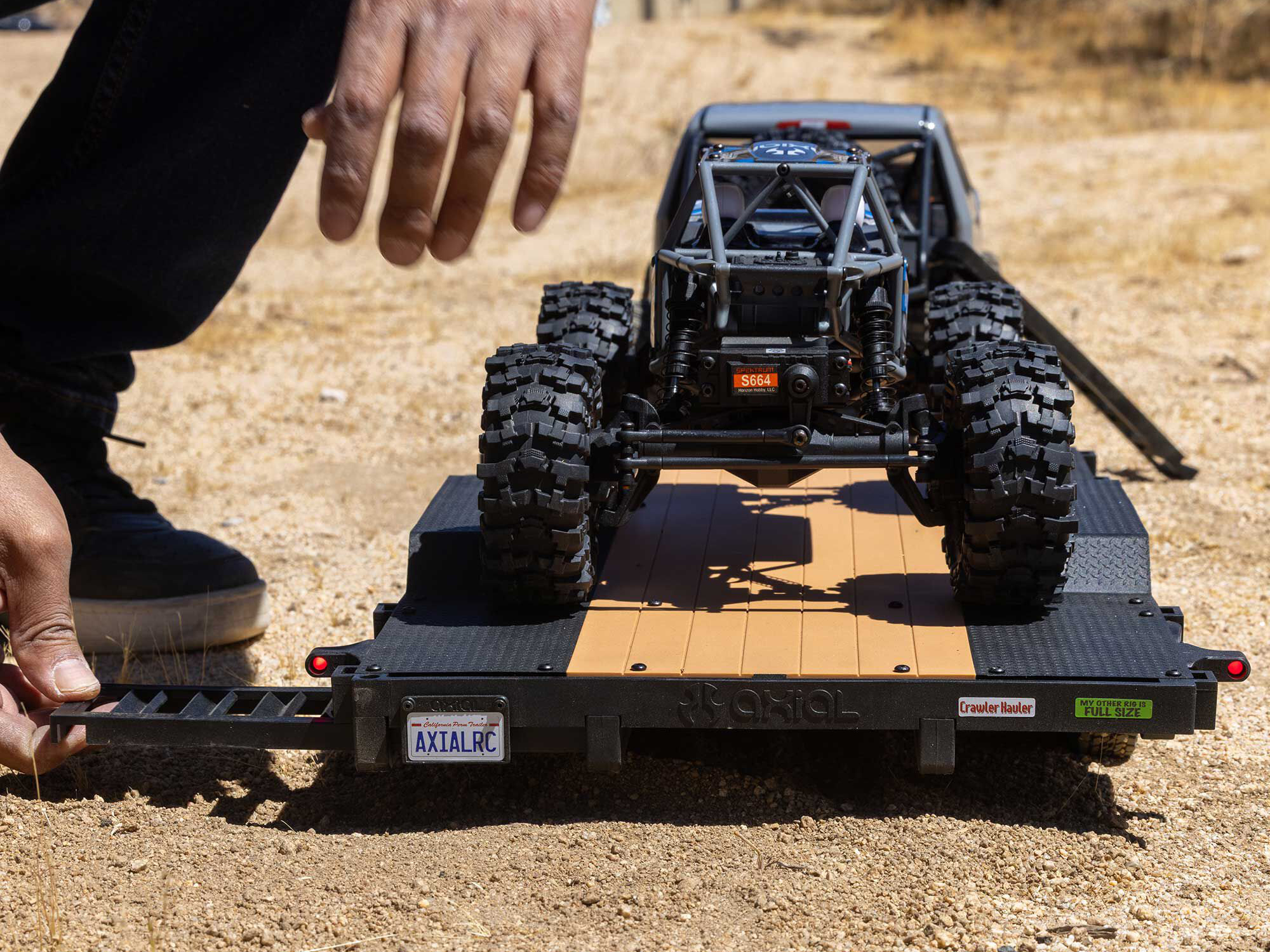 Axial 1/10 SCX10 Flat Bed Vehicle Trailer - 11