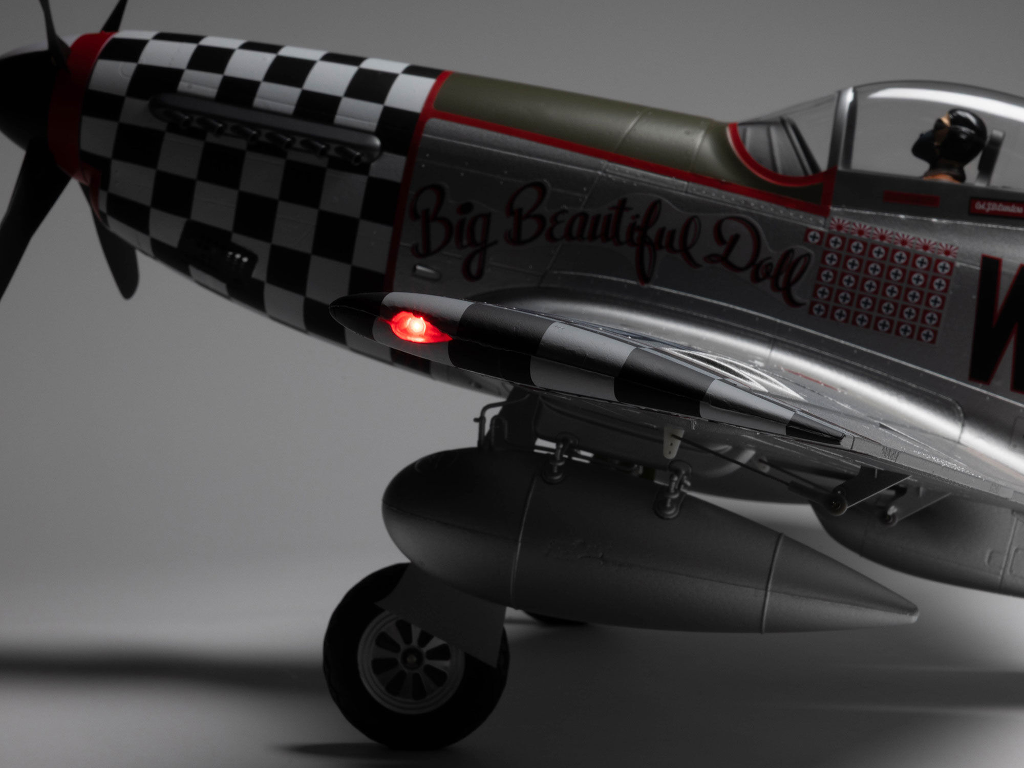 E-Flite EFL-3359 P-51D Mustang "Big Beautiful Doll" 1.5m BNF Basic with AS3X+ and SAFE Select - 30