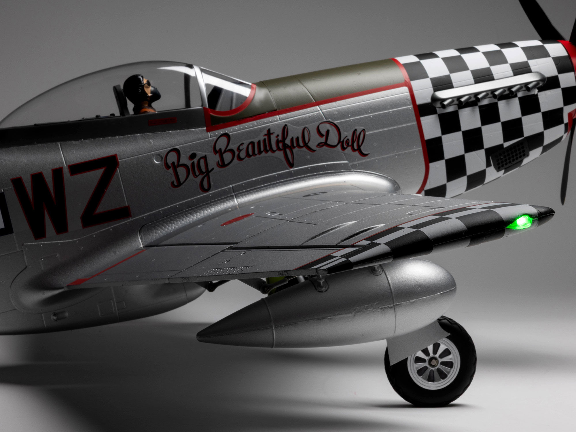E-Flite EFL-3360 P-51D Mustang "Big Beautiful Doll" 1.5m PNP - 29