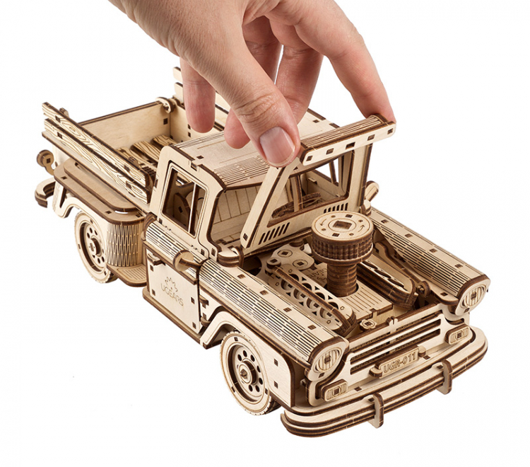 Ugears Pickup Lumberjack - 3